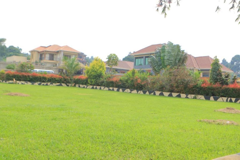 Guide to Gardens in Entebbe - Alice Gardens and Campsite 